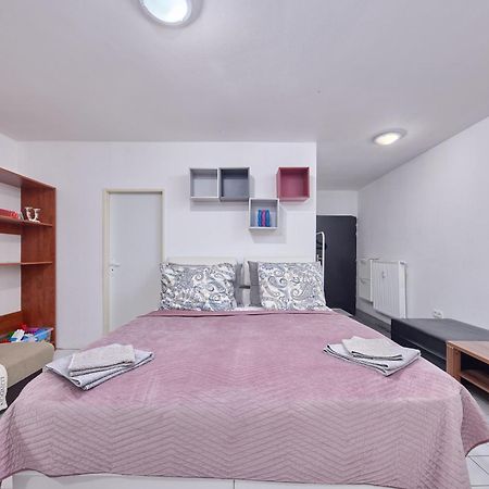 Relax Apartment Bratislava Luaran gambar