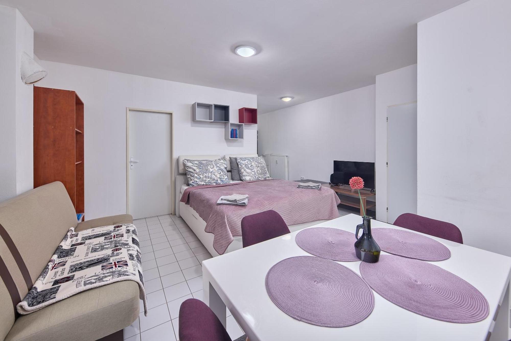Relax Apartment Bratislava Luaran gambar
