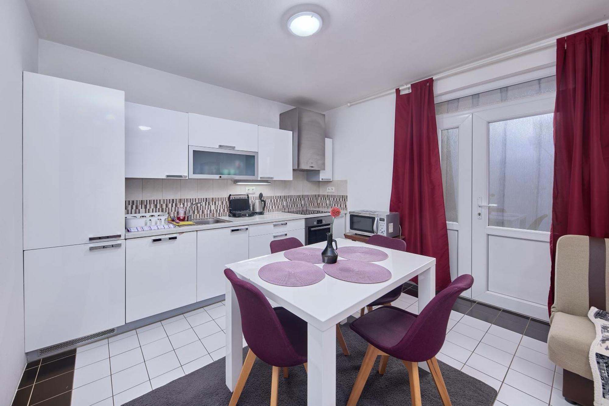 Relax Apartment Bratislava Luaran gambar